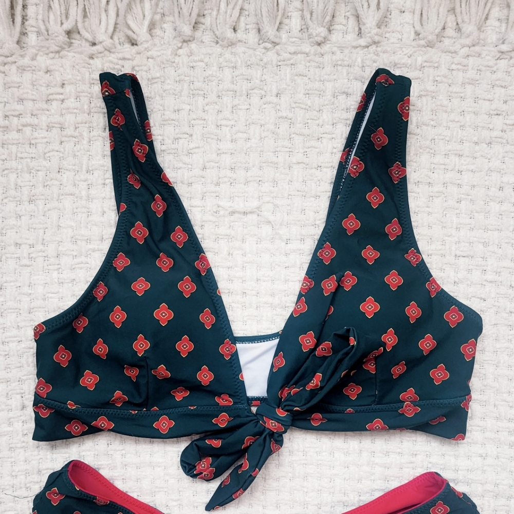 Bikini - Picture 5 of 7